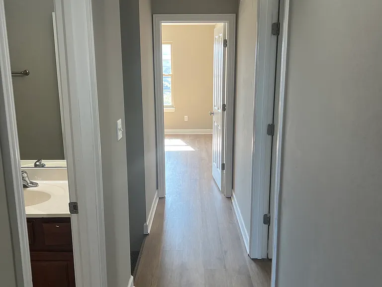 1320 E Brown School Rd — Photo 12