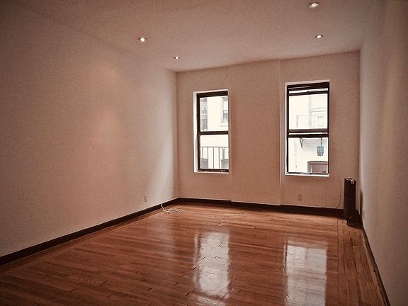 3rd image of 320 Lincoln Pl APT 3F