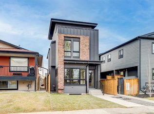 637 N 51st Ave SW, Calgary, AB T2V0A6