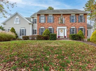 72 Hollister Dr, Avon, CT 06001