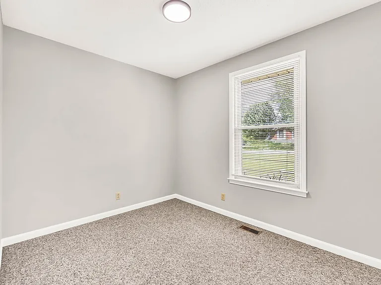 3104 Spring Creek Ct — Photo 13