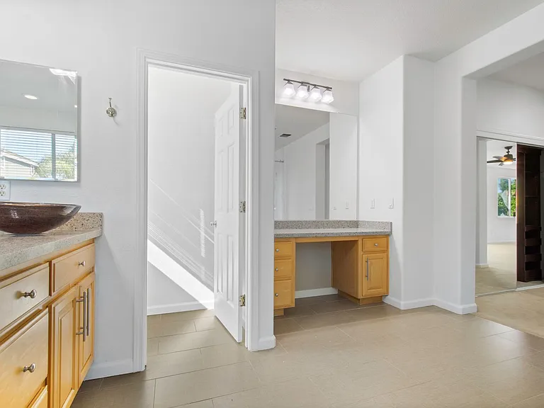 991 Zephyr Ln — Photo 60