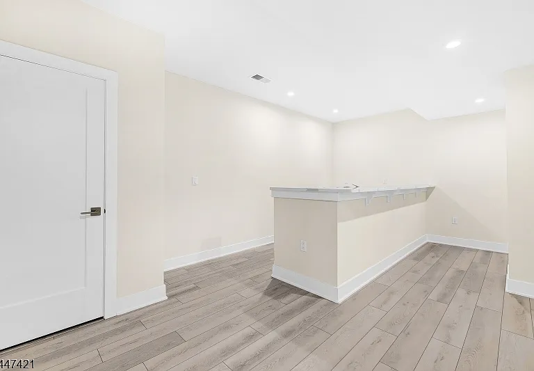 106 Swenson St — Photo 33