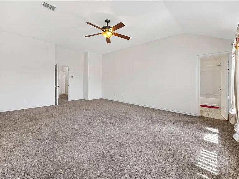 7704 Labrador Dr — Photo 14