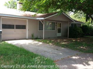 1110 SW Spruce St, Grants Pass, OR 97526