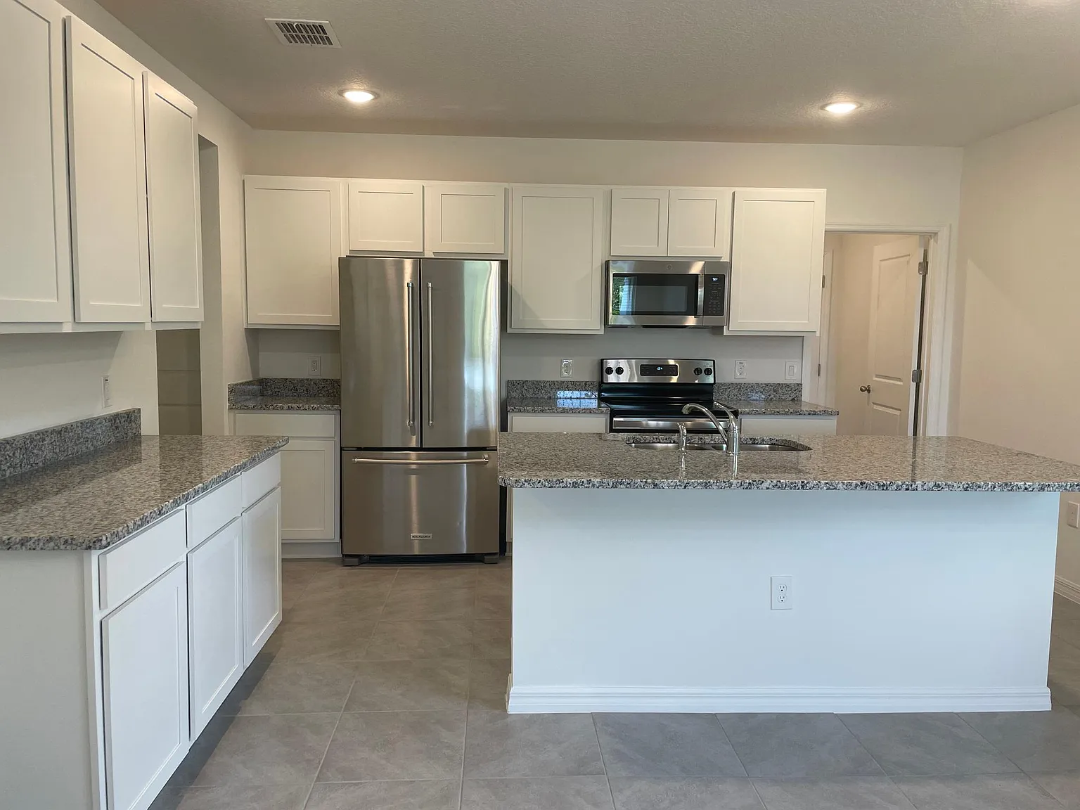 701 Costa Ln — Photo 4