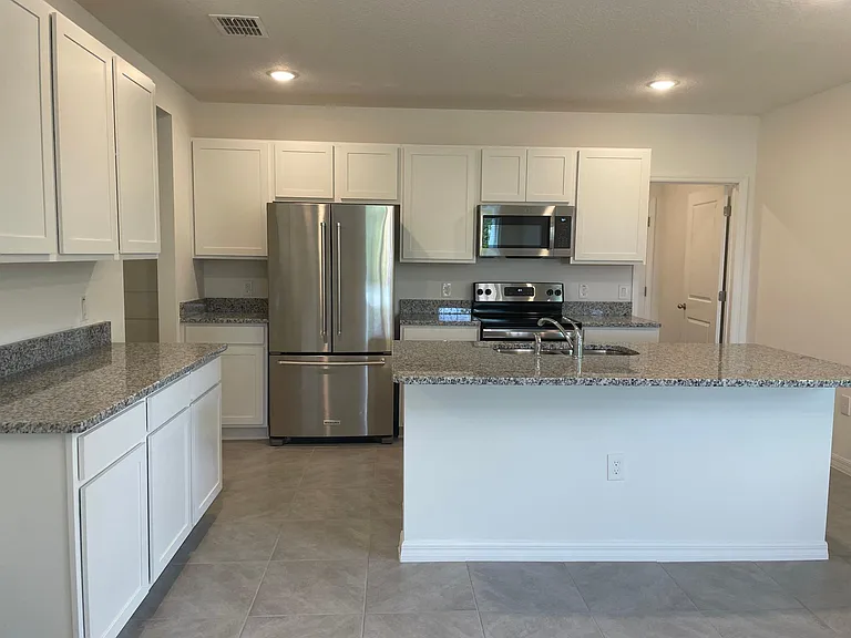 701 Costa Ln — Photo 4