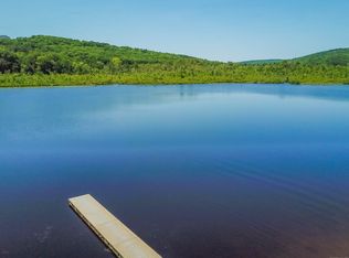 34 Cliff Dr, Avon, CT 06001