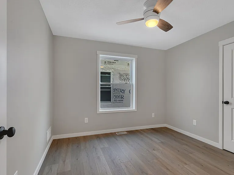 18531 Levee St — Photo 15