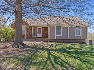 604 Martin St, Raymore, MO 64083