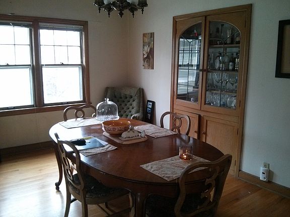 5th image of 2805 Center Ave #1