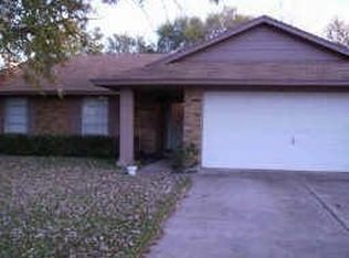 446 Cloverdale Ln, Garland, TX 75043