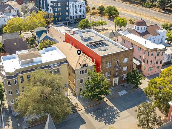 5th image of 667 10th St