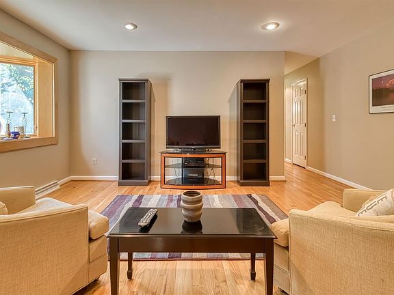 5th image of 511 Maxine Dr