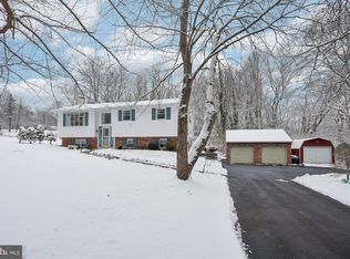 20 Country Ln, Coatesville, PA 19320