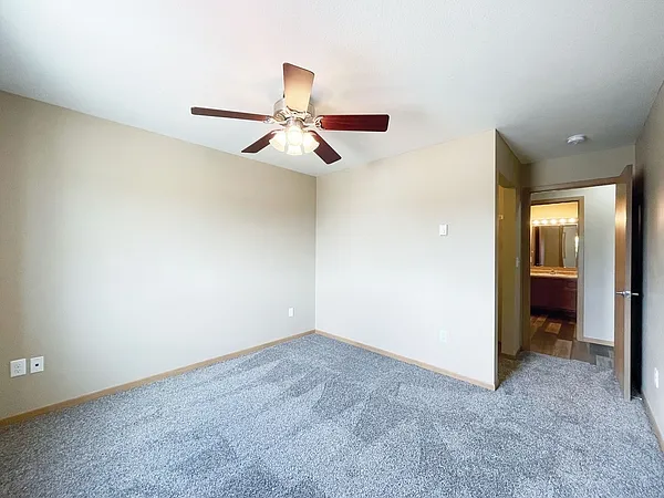 Burlington Apartments Bedroom
