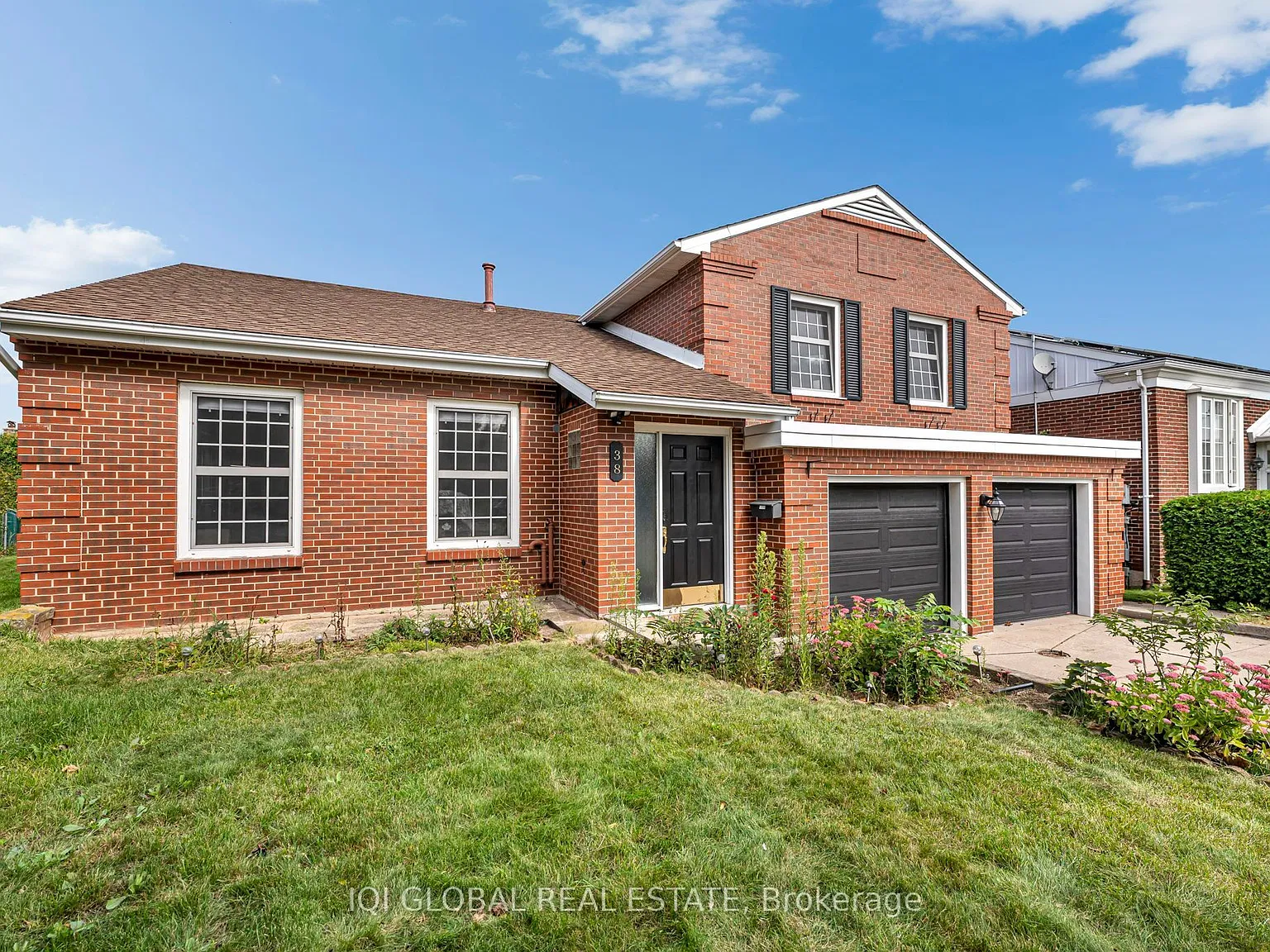 3 bed, $3,900 — Photo 2