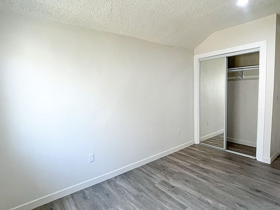 4th image of 4819 S Gramercy Pl #1