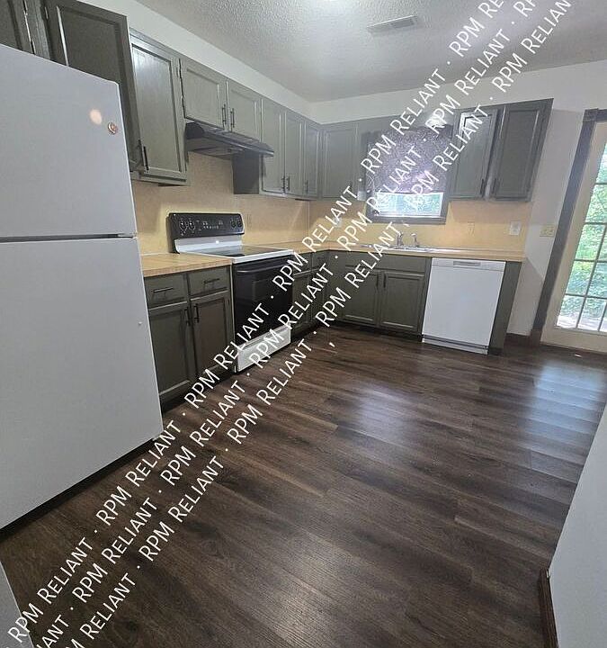 1st image of 2301 Southridge Dr #C