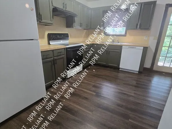 2301 Southridge Dr #C, Jefferson City, MO 65109