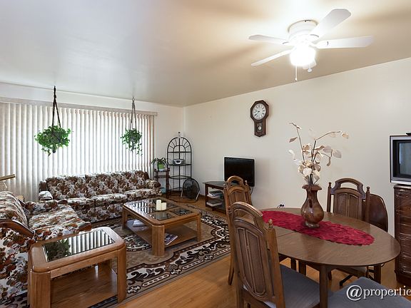 Living Room/Dining Room