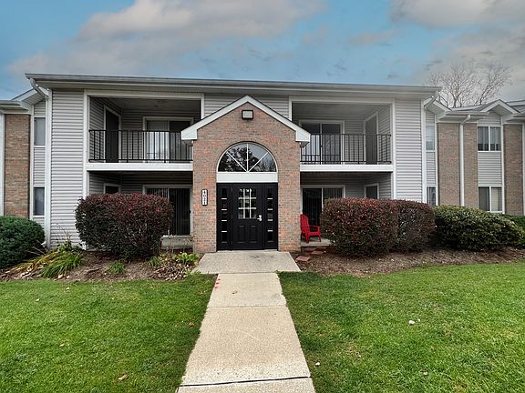 5th image of 4020 Hanna Village Dr #4021B