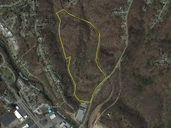 Rives Rd, Martinsville, VA 24112