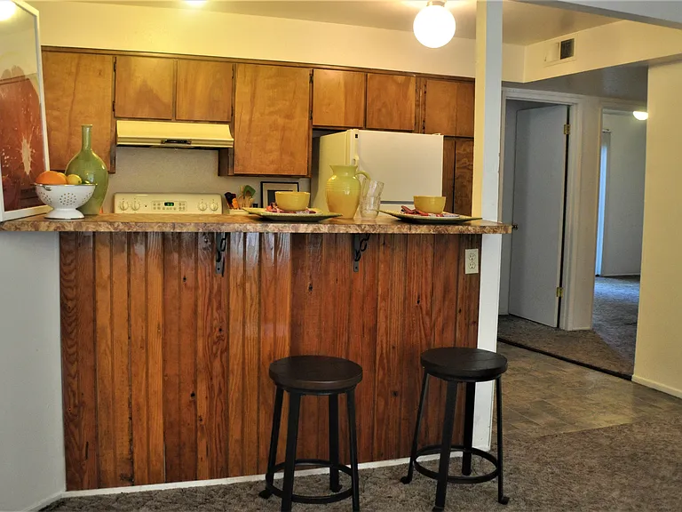 1144 W 3rd St #B — Photo 6