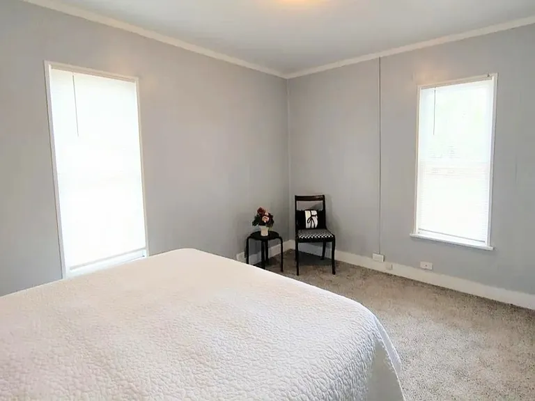 629 E Maple St — Photo 18