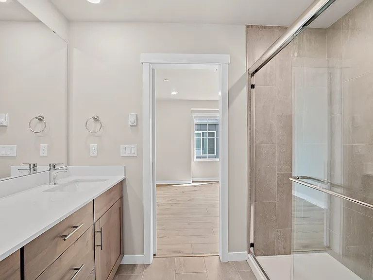 13730 Manor Way #E5 — Photo 23
