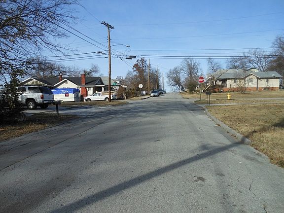 5th image of 5004 15th Ave