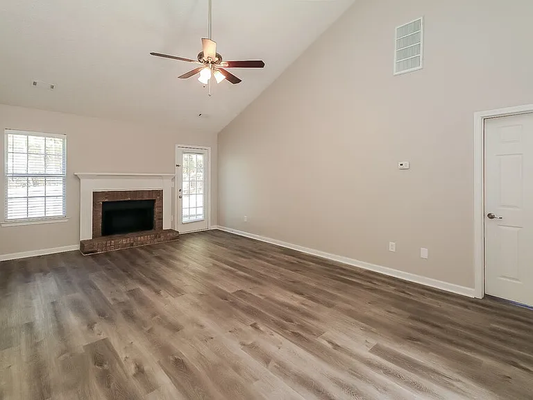 11 Grier Ln — Photo 3
