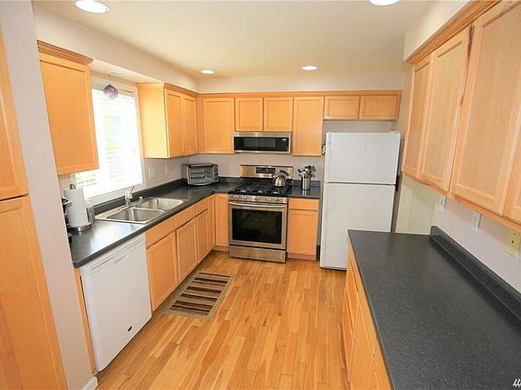3rd image of 1515 Fruitland Dr