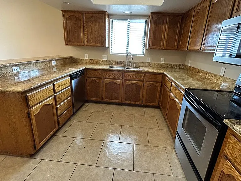 3851 McCulloch Ln — Photo 10