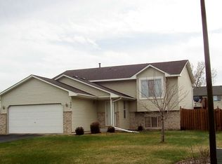 1696 Primrose Ln, Shakopee, MN 55379