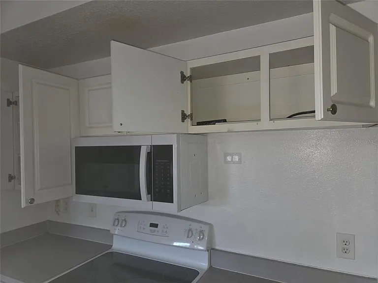 5566 Metrowest Blvd #2-205 — Photo 13