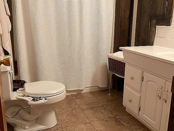 4th image of 534 Whippoorwill Ln