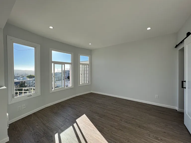 1711 Leavenworth St #12 — Photo 7