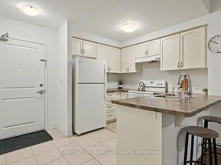 1284 Gordon St #120 — Photo 7