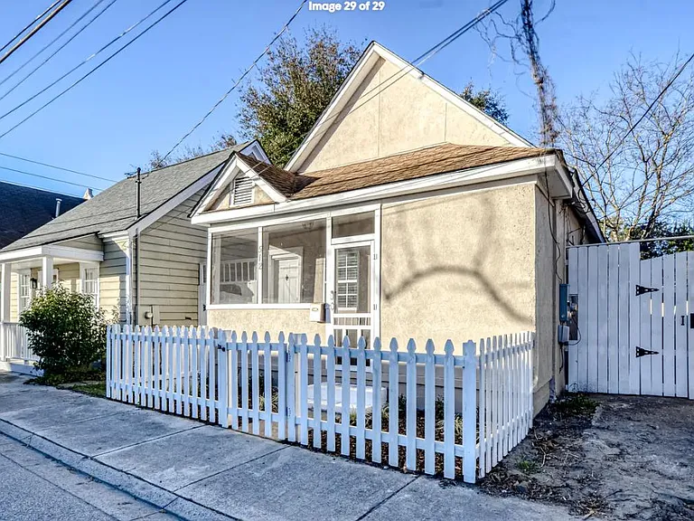 512 Nicoll St — Photo 2