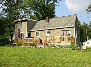 15 Cedar St, Ellington, CT 06029