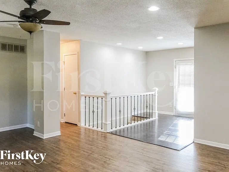 5126 S Delaware Ave — Photo 5