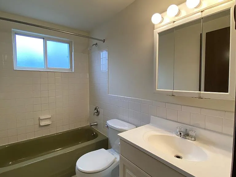 25 Logan Ave #4 — Photo 6
