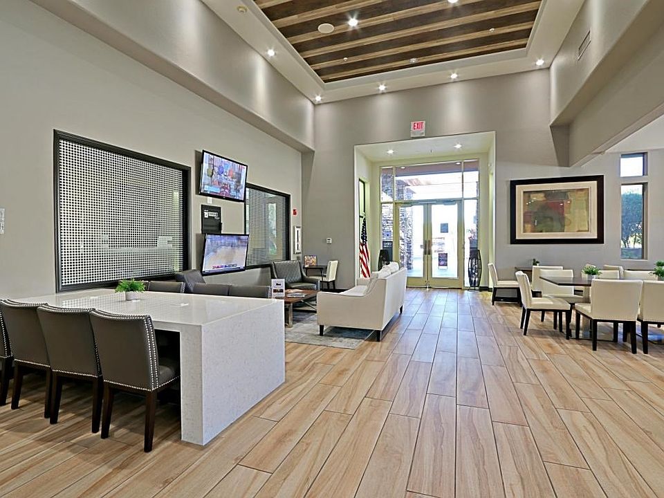 Clubhouse 1