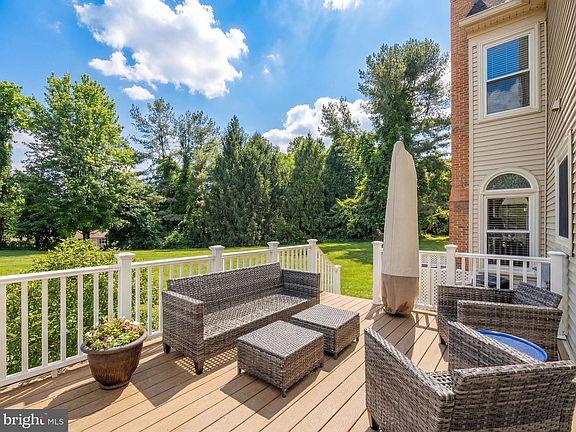 4th image of 7243 Windsor Ct