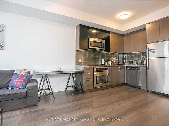 3rd image of 98 Lillian St Unit 1919