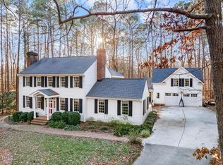 18 Wedgewood Ct, Chapel Hill, NC 27514