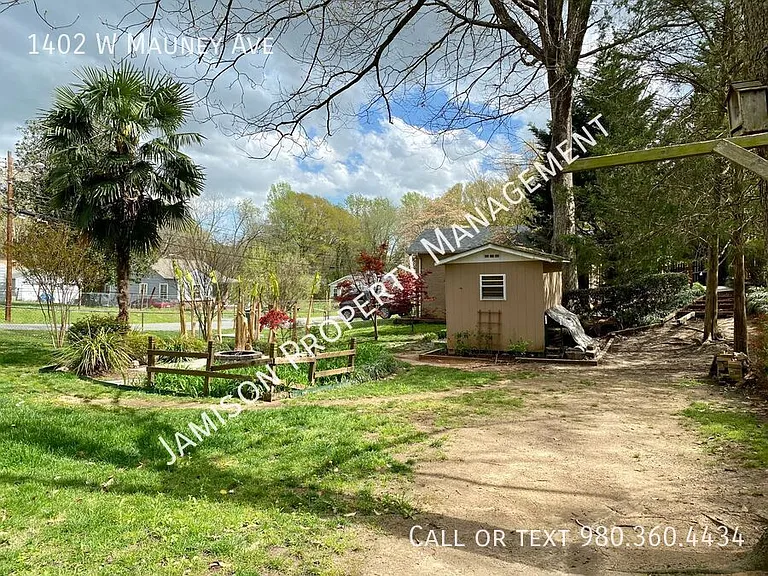 1402 W Mauney Ave — Photo 17