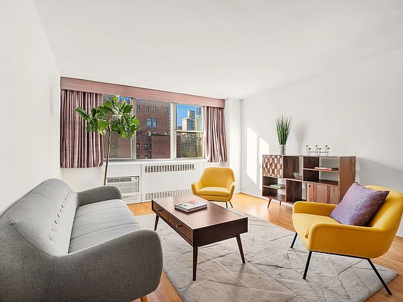 2nd image of 32 Gramercy Park S APT 11F