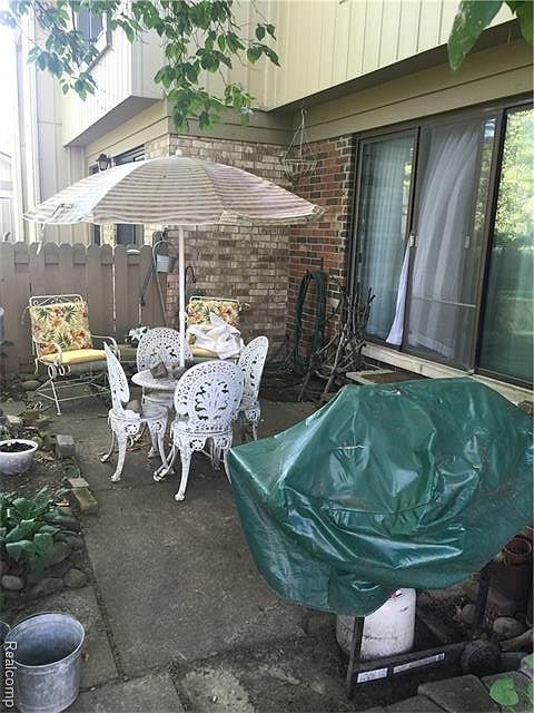 1st image of 951 Sherwood Forest Dr #1